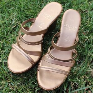 Italian Shoemakers Women's Bronze-Tone Metallic Strappy Wedge Sandal Sz 10